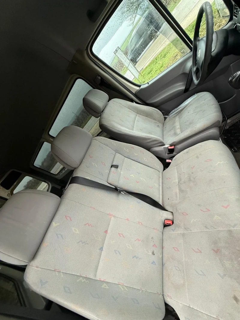 VW Crafter, снимка 10 - Бусове и автобуси - 52486124