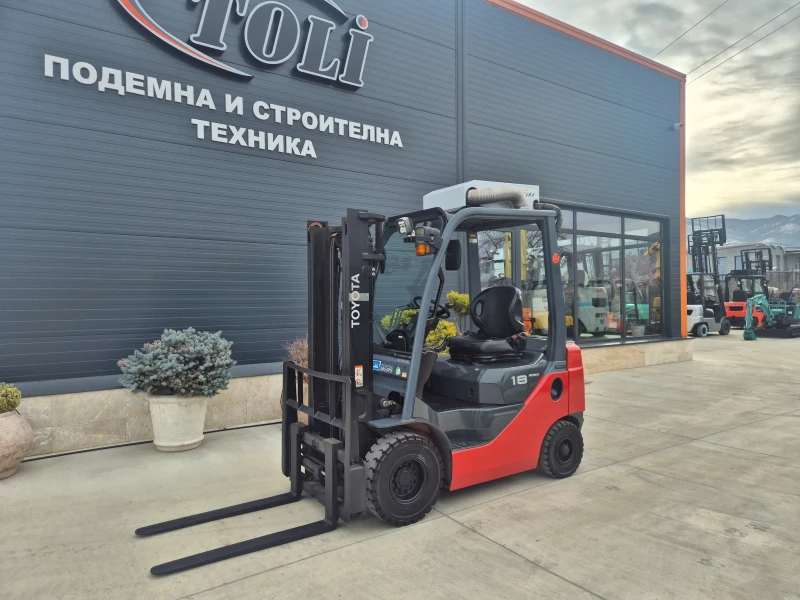 Мотокар Toyota 1.8 тона / ПОСЛЕДЕН МОДЕЛ / КЛИМАТИК + ПАРНО / ГАЗ