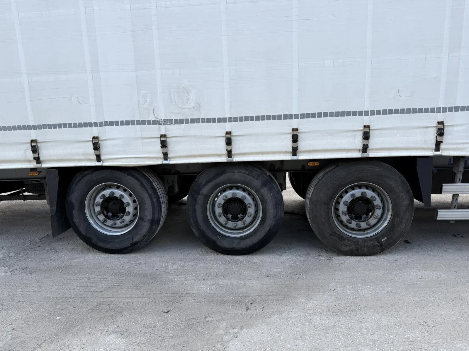  LeciTrailer  *  | Mobile.bg   6