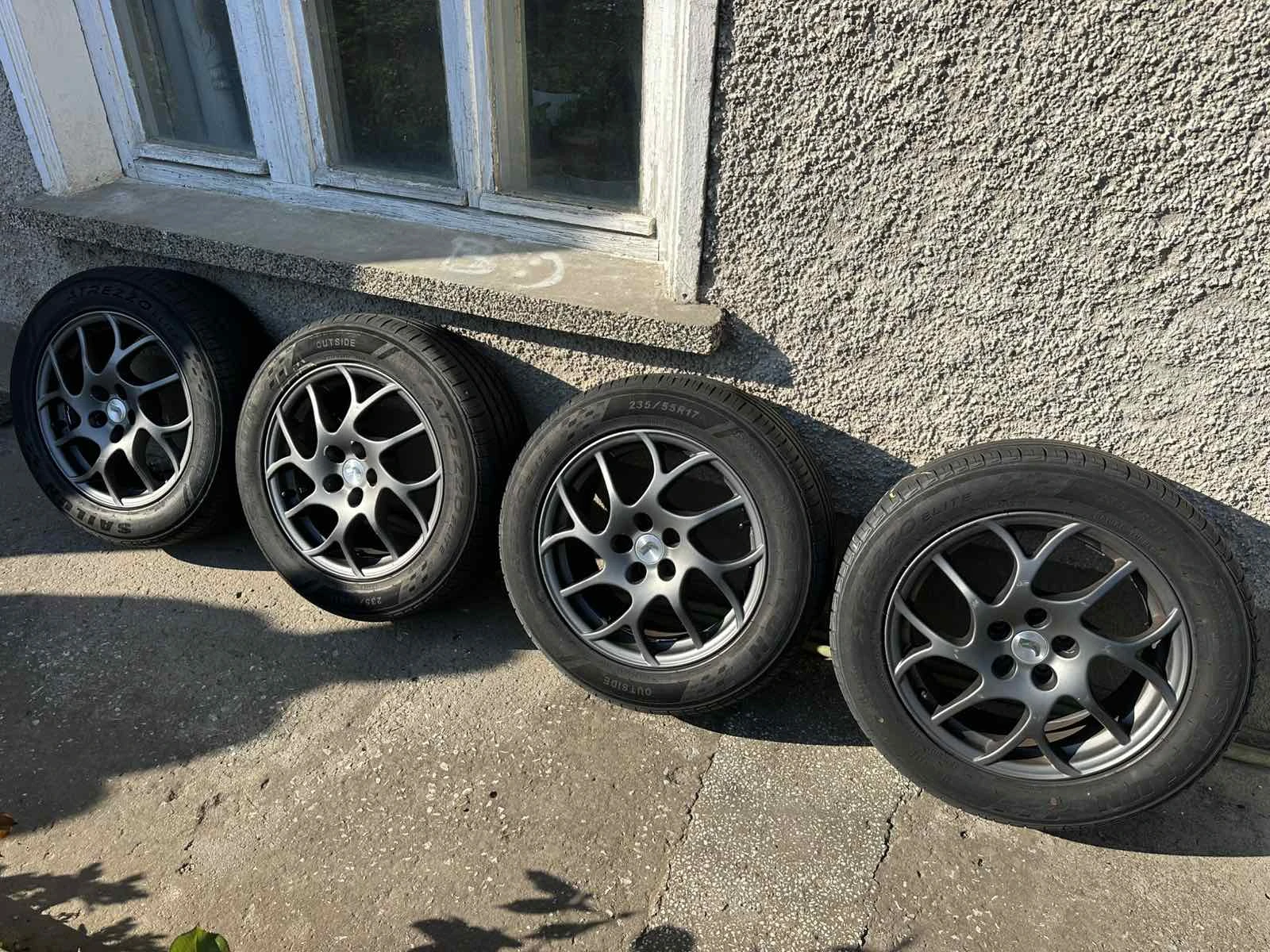 ���� � ������ 235/55R17 �� ����� | Mobile.bg � ����������� 2