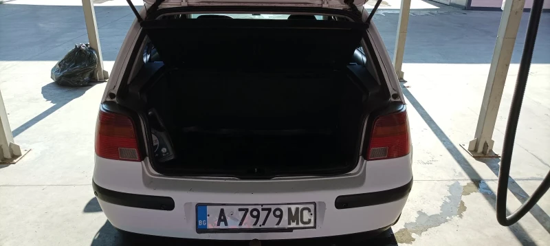 VW Golf, снимка 6 - Автомобили и джипове - 47356159