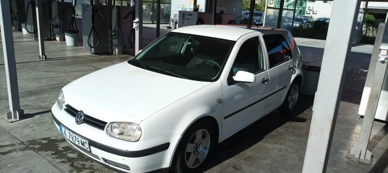 VW Golf, снимка 2 - Автомобили и джипове - 47356159