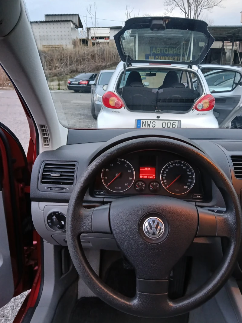 VW Golf, снимка 14 - Автомобили и джипове - 48368424