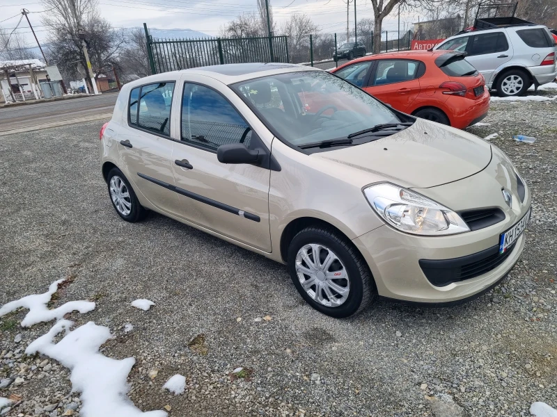 Renault Clio 1.2i Автоматик !, снимка 3 - Автомобили и джипове - 48789018