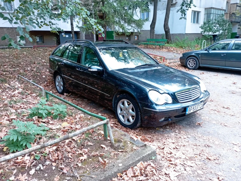 Mercedes-Benz C 220 Mercedes - Benz C220, снимка 10 - Автомобили и джипове - 49331450