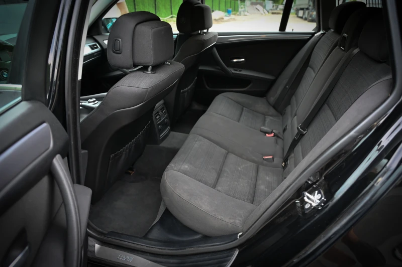BMW 520, снимка 12 - Автомобили и джипове - 51030709