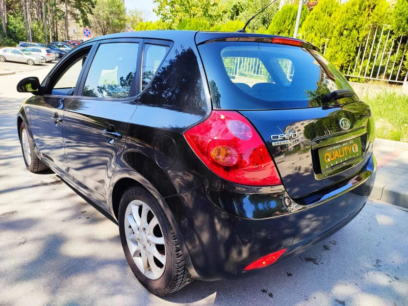 Kia Ceed 1.6 SWISS, снимка 2 - Автомобили и джипове - 52113725