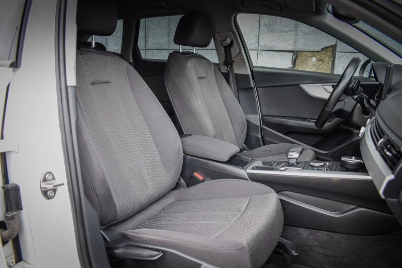Audi A4 2.0TDI CarPlay DriveSelect, снимка 12 - Автомобили и джипове - 52365195