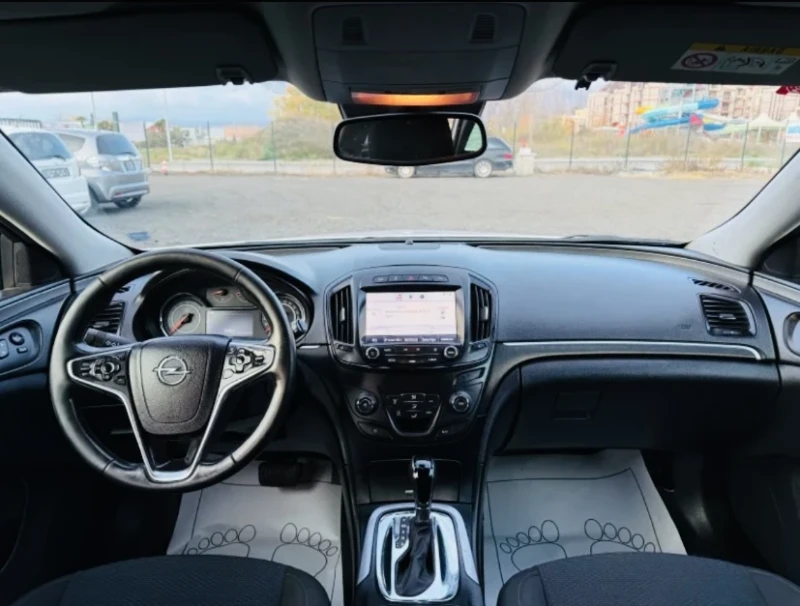 Opel Insignia Opel Insignia Sports Tourer 2.0 Turbo 4x4, снимка 11 - Автомобили и джипове - 53102234