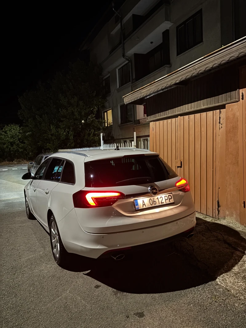 Opel Insignia Opel Insignia Sports Tourer 2.0 Turbo 4x4, снимка 3 - Автомобили и джипове - 53102234