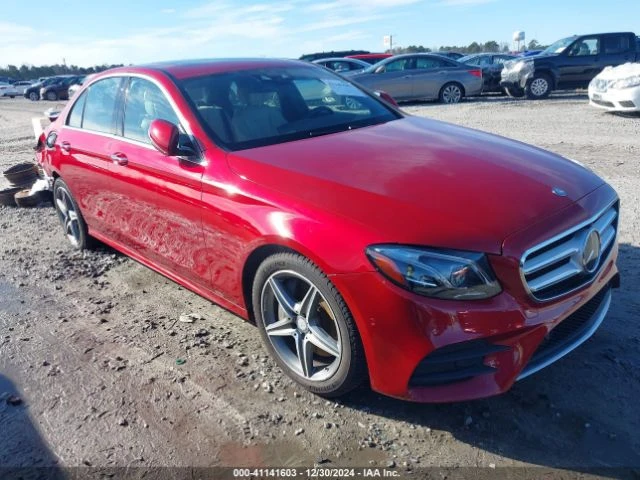 Mercedes-Benz E 300 * 4MATIC* CARFAX* , снимка 1 - Автомобили и джипове - 49356455