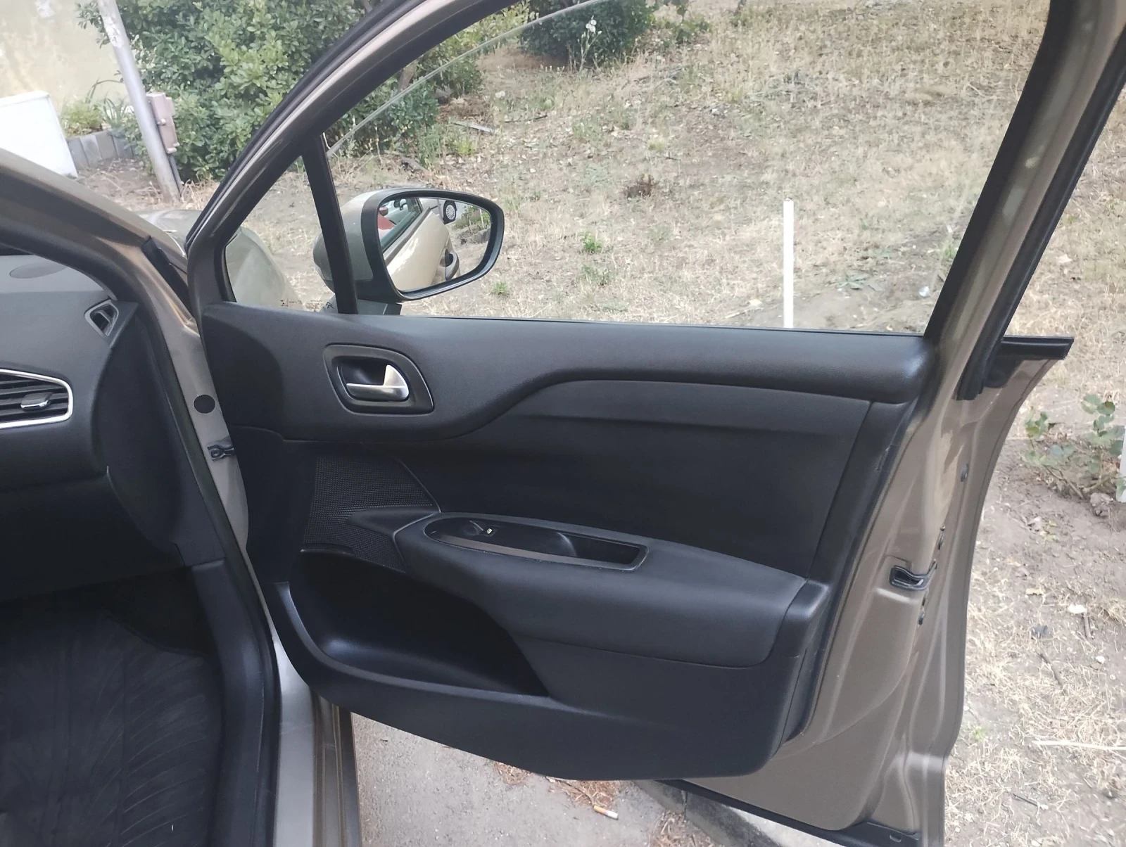 Citroen C4 1.6HDI / 1 собств. / N1 серт. | Mobile.bg — изображение 14