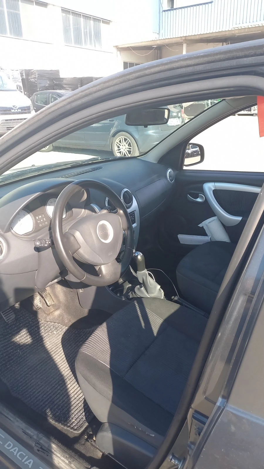 Dacia Sandero 1.4 Бензин/Газ - изображение 5