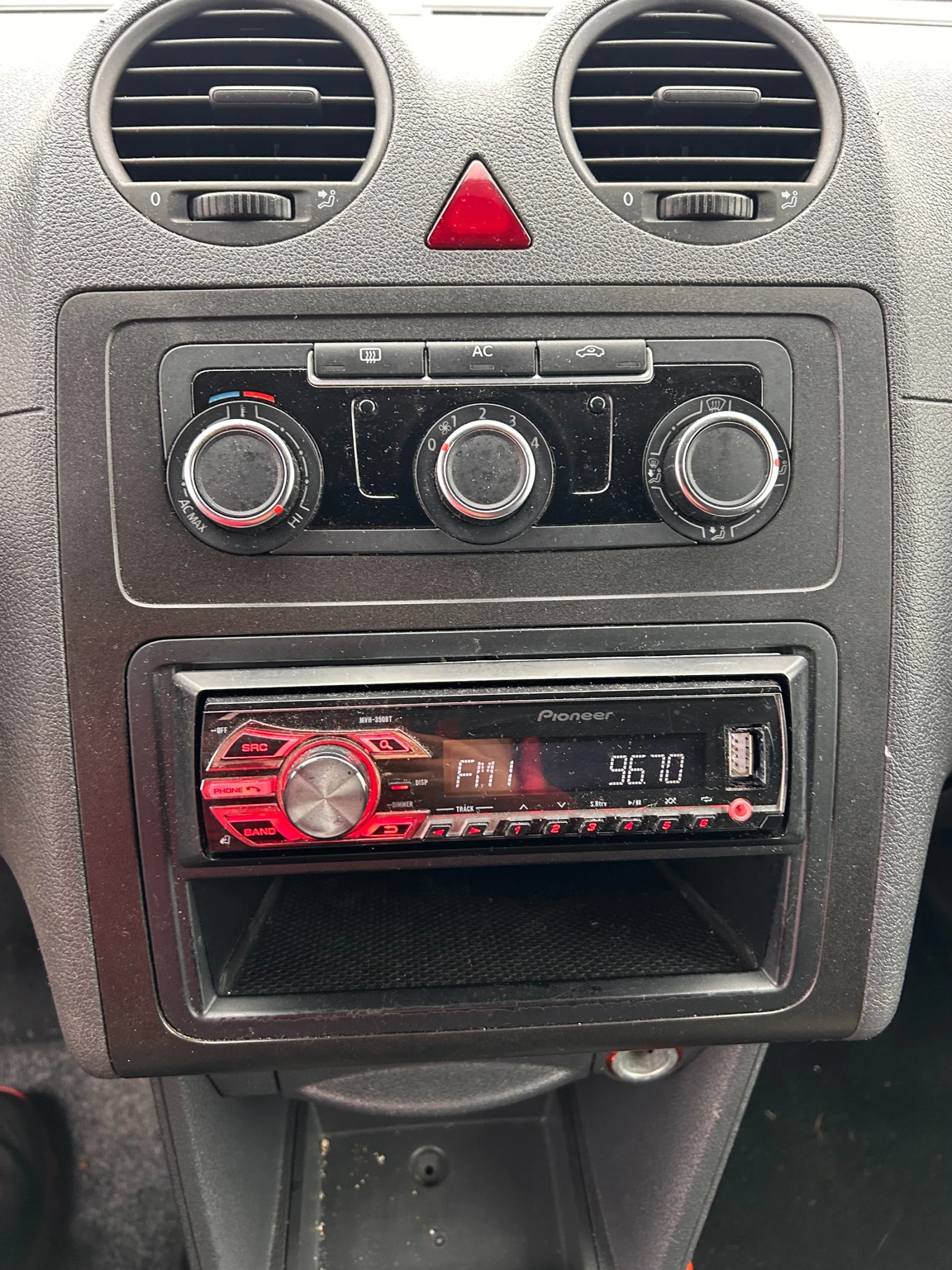 VW Caddy 1.6TDI EURO 5 | Mobile.bg � ����������� 13