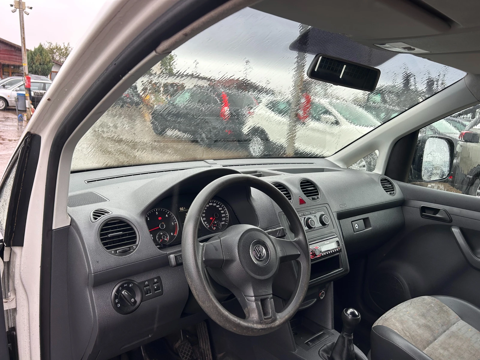 VW Caddy 1.6TDI EURO 5 | Mobile.bg � ����������� 12