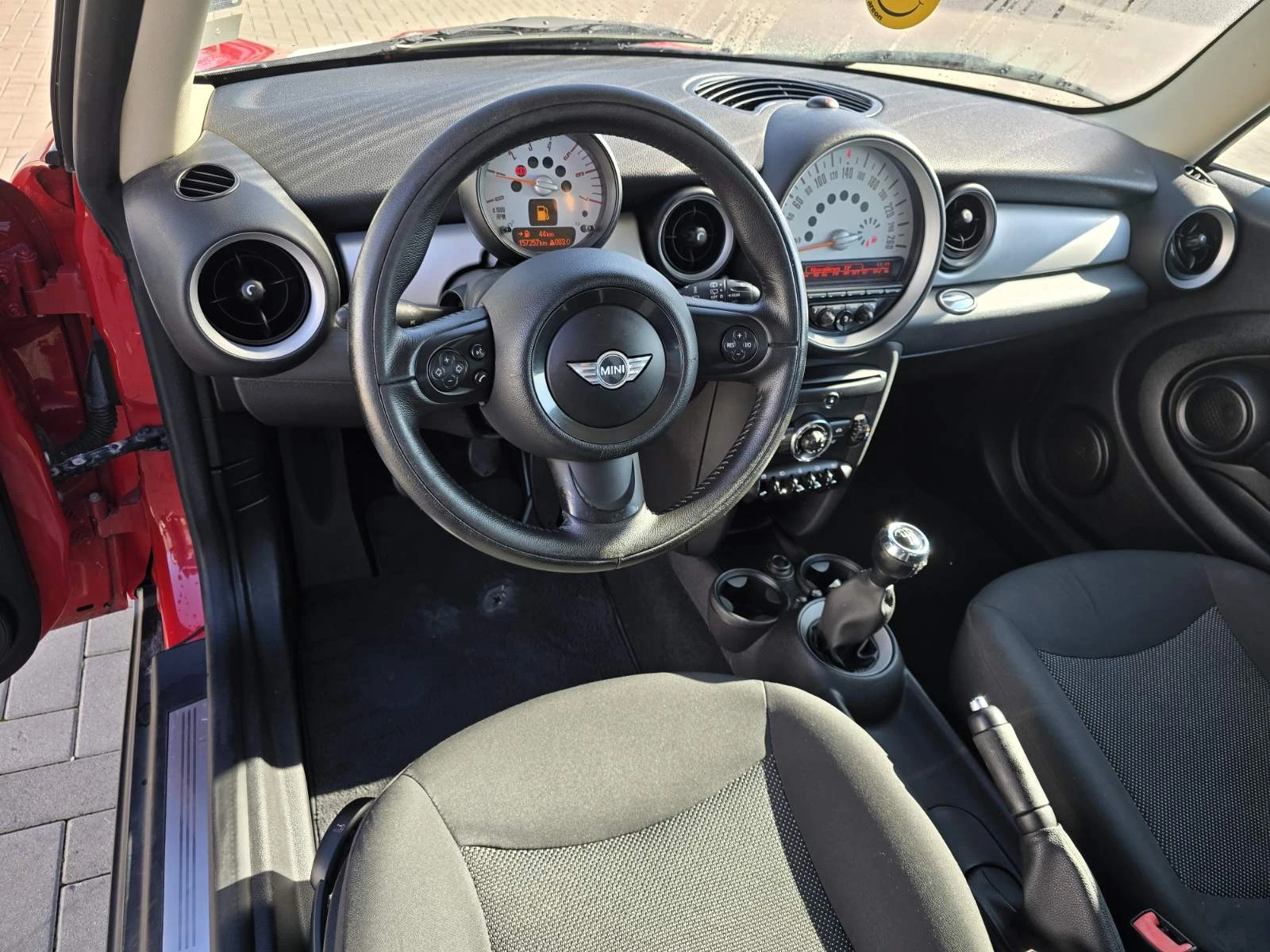 Mini Cooper 1.6 d - изображение 8