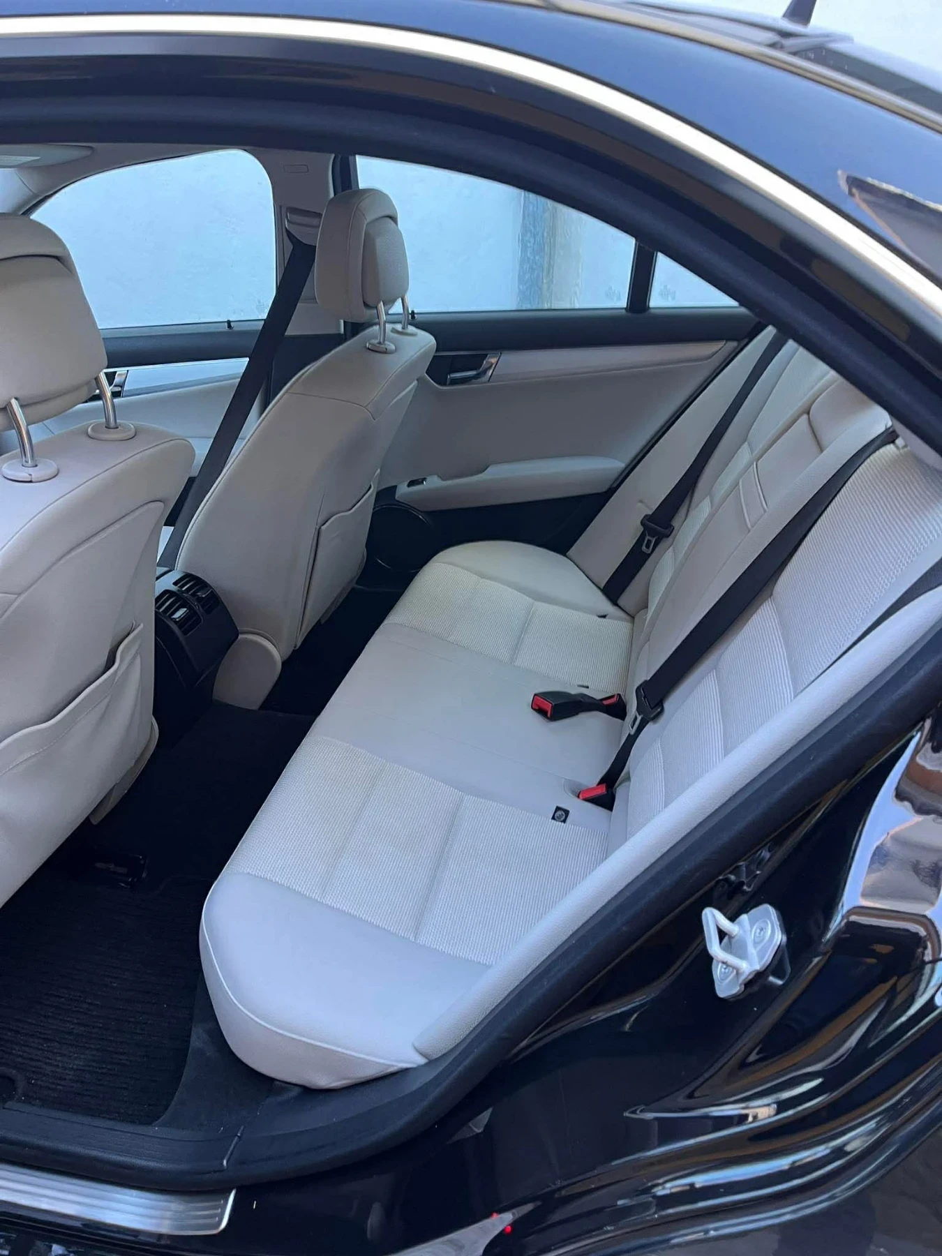 Mercedes-Benz C 180  - изображение 5