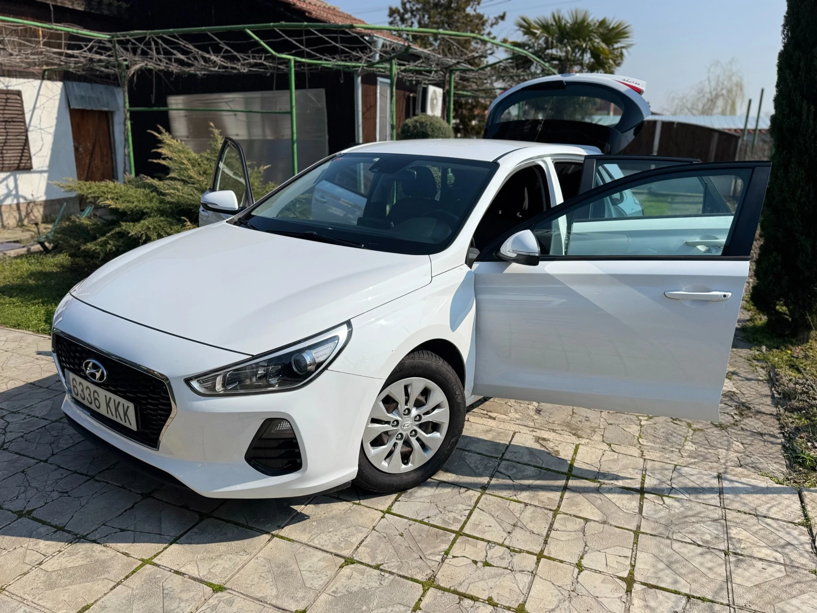 Hyundai I30 1.6CRDi, снимка 8 - Автомобили и джипове - 53765895