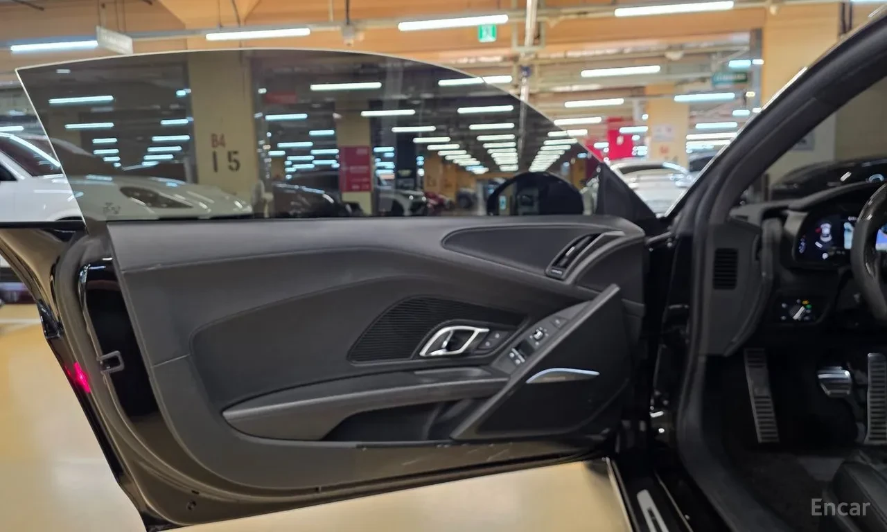 Audi R8 Bang & Olufsen* Virtual Cockpit Plus* , снимка 13 - Автомобили и джипове - 54720346
