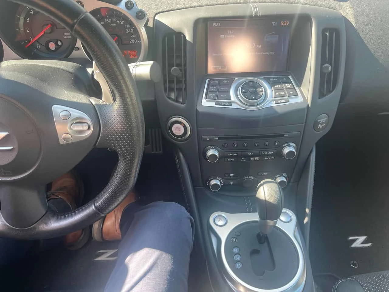 Nissan 370Z * Touring * АВТОКРЕДИТ БЕЗ ПЪРВОНАЧАЛНА ВНОСКА* , снимка 9 - Автомобили и джипове - 54937106