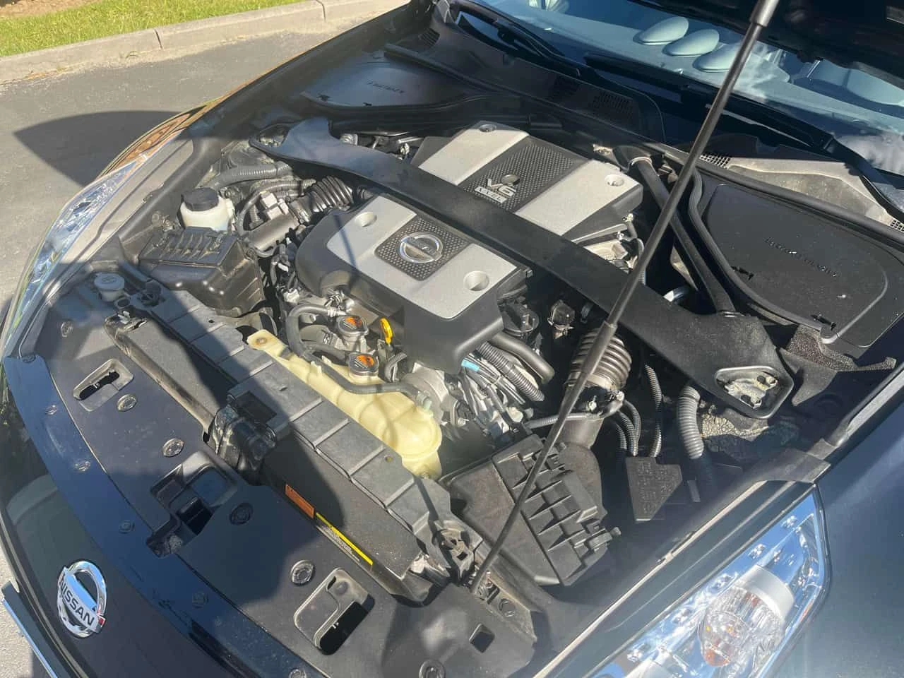 Nissan 370Z * Touring * АВТОКРЕДИТ БЕЗ ПЪРВОНАЧАЛНА ВНОСКА* , снимка 14 - Автомобили и джипове - 54937106
