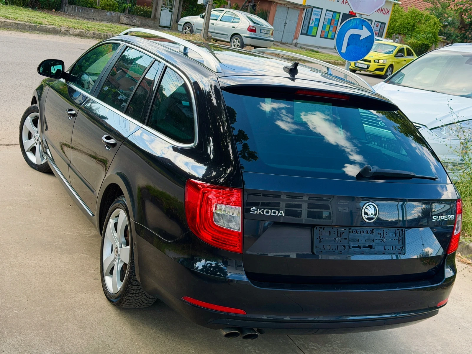 Skoda Superb 2.0TDI-DSG, снимка 6 - Автомобили и джипове - 55411425