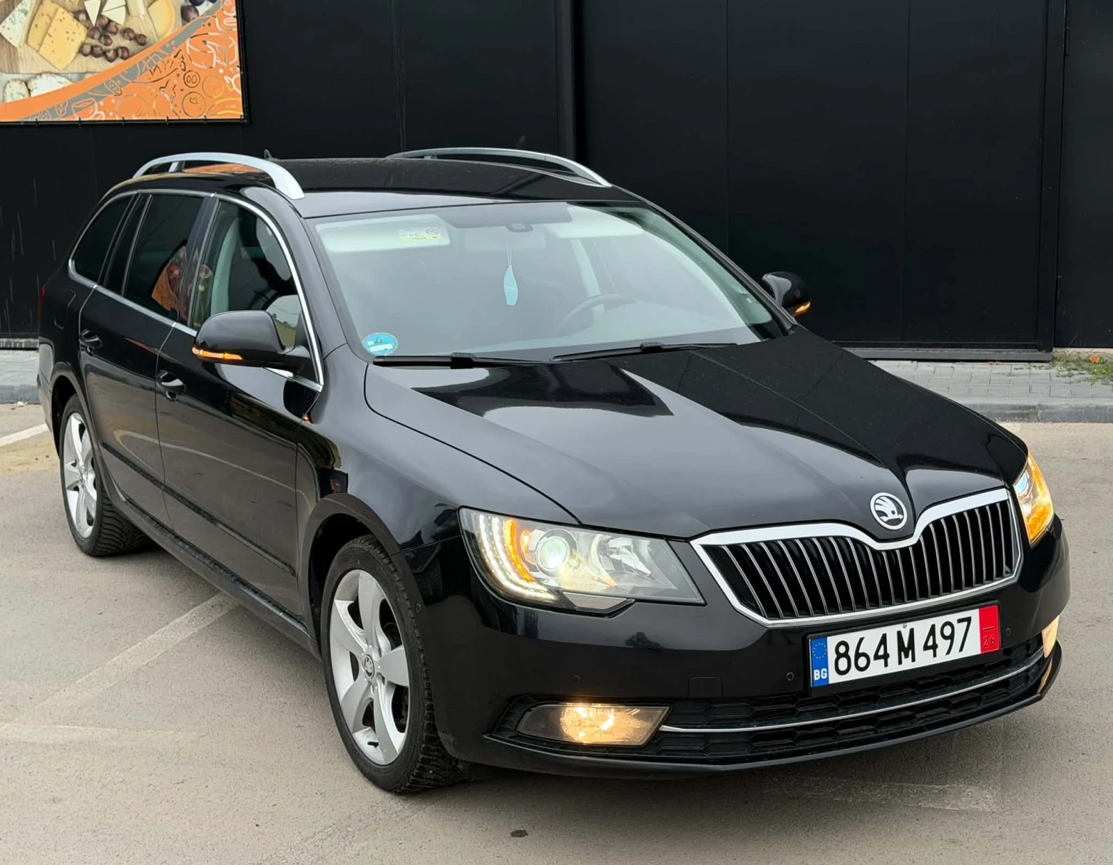 Skoda Superb 2.0TDI-DSG, снимка 2 - Автомобили и джипове - 56242071