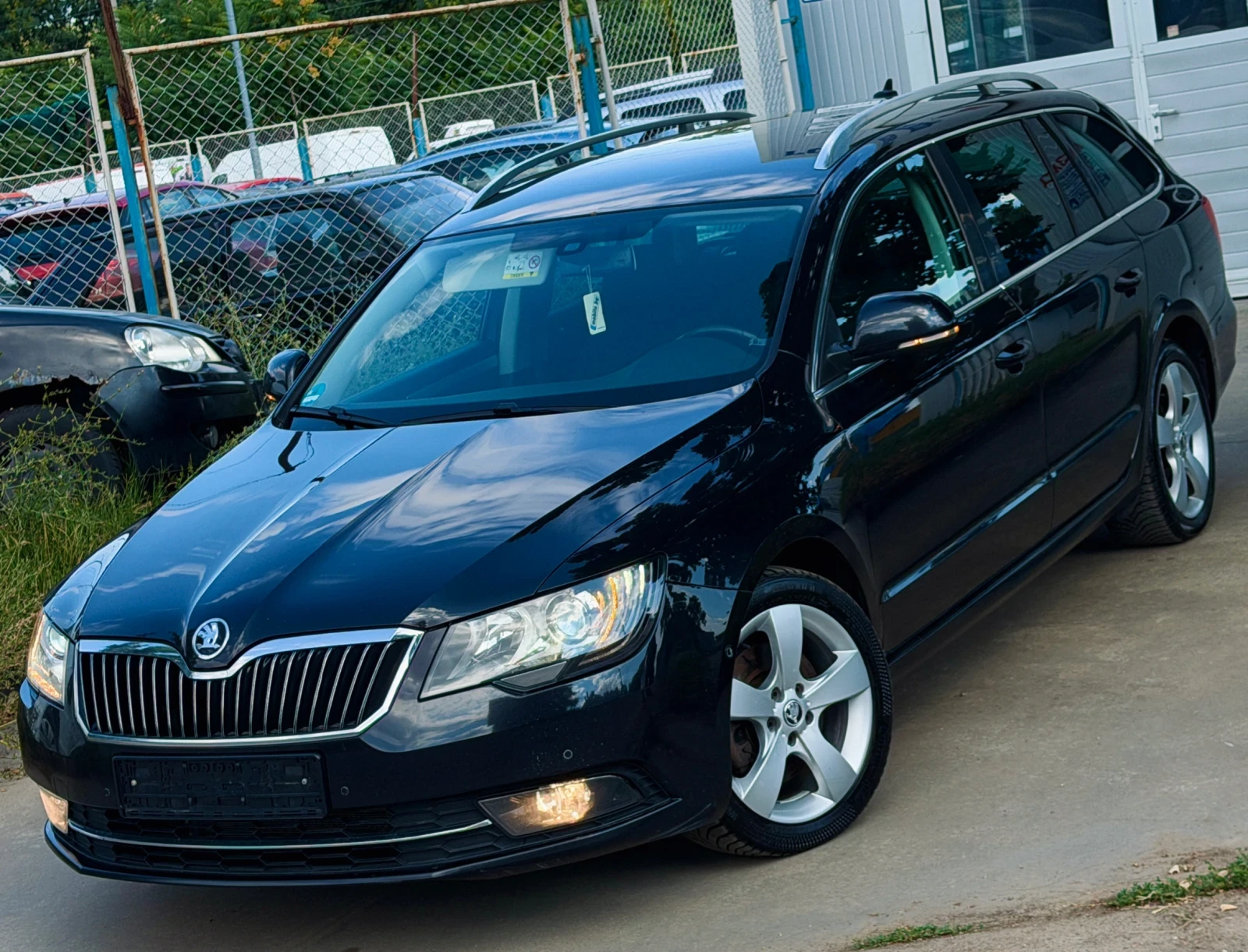 Skoda Superb 2.0TDI-DSG, снимка 5 - Автомобили и джипове - 55411425