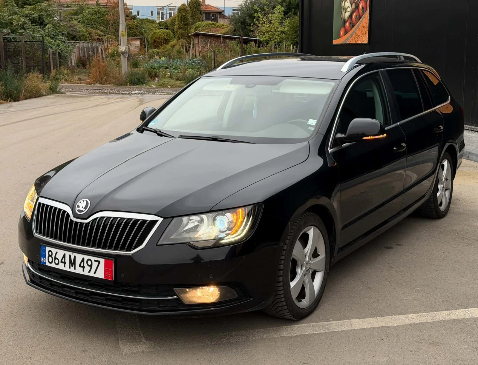 Skoda Superb 2.0TDI-DSG, снимка 3 - Автомобили и джипове - 56242071