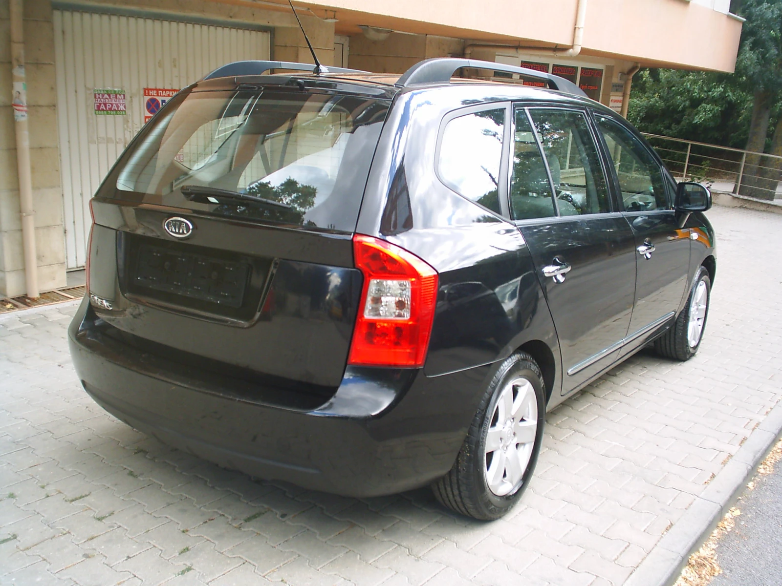 Kia Carens 2.0 i 16V 144k.c. , снимка 5 - Автомобили и джипове - 56182513