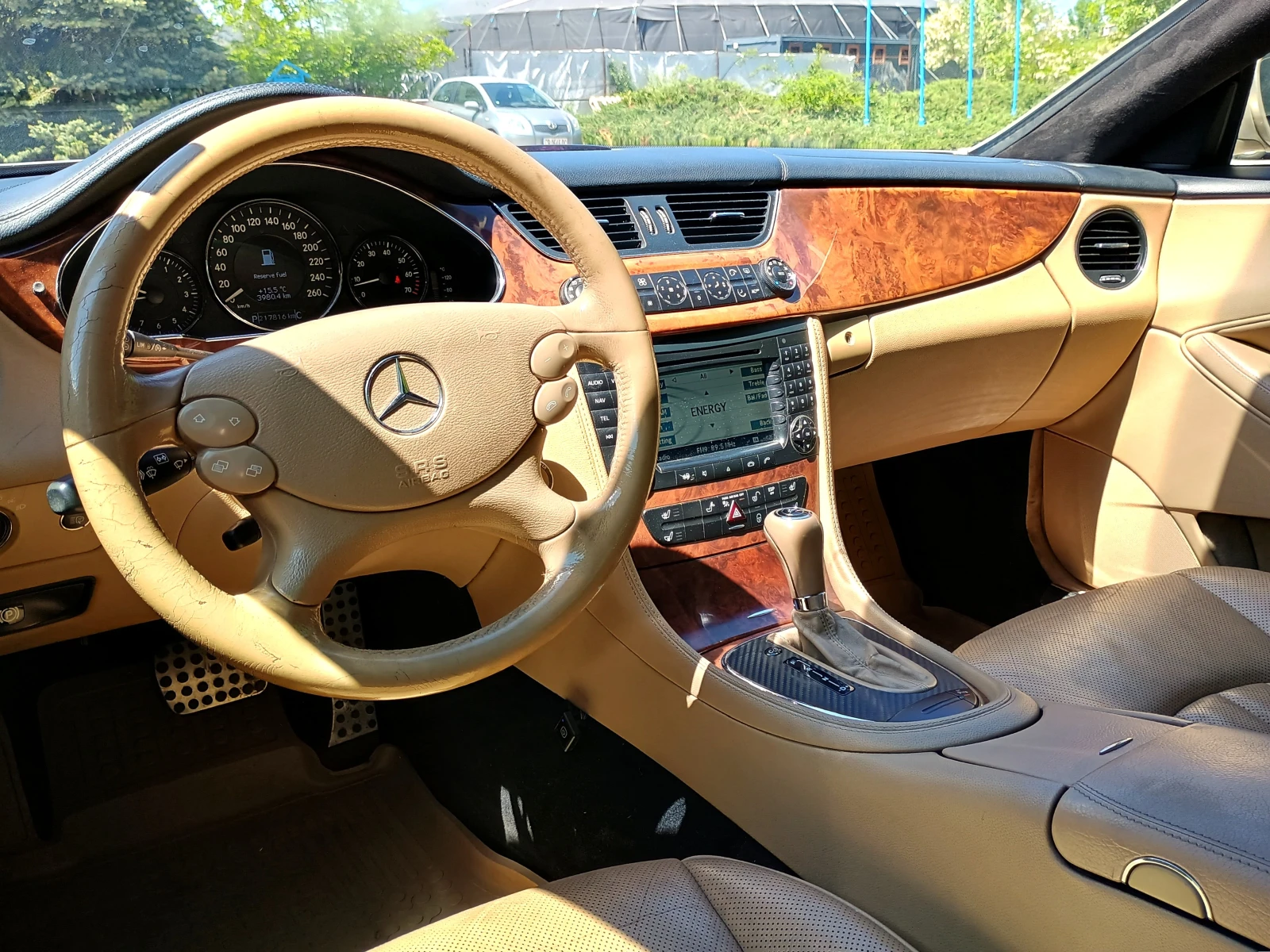 Mercedes-Benz CLS 350 Златен