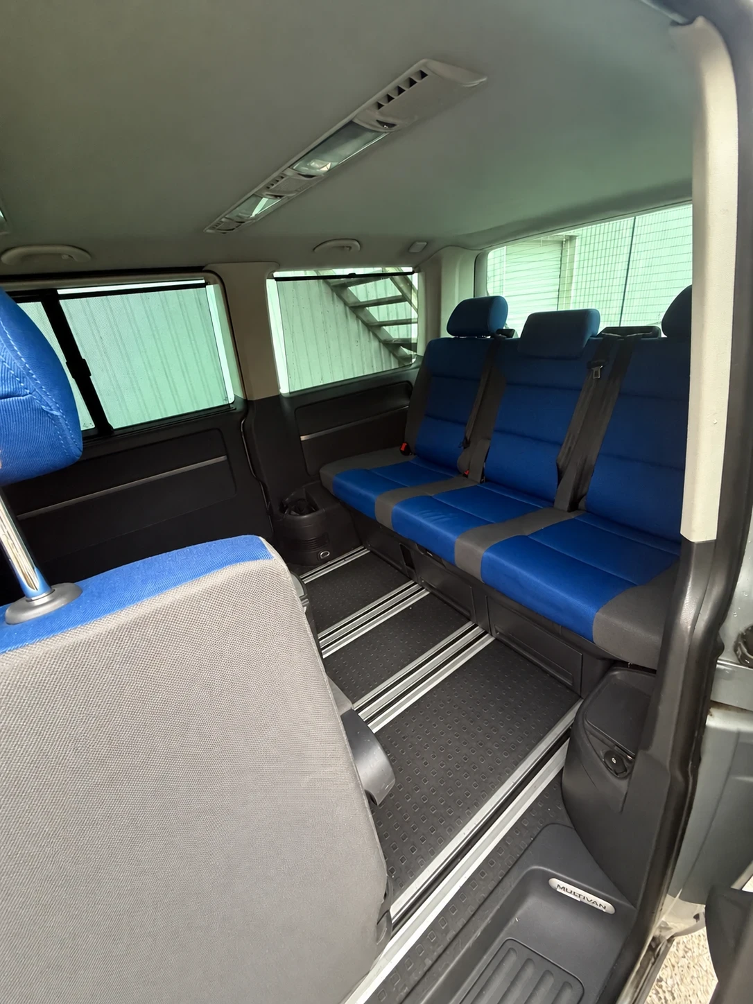 VW Multivan 2.5 TDI 174 к.с., снимка 9 - Автомобили и джипове - 56569540