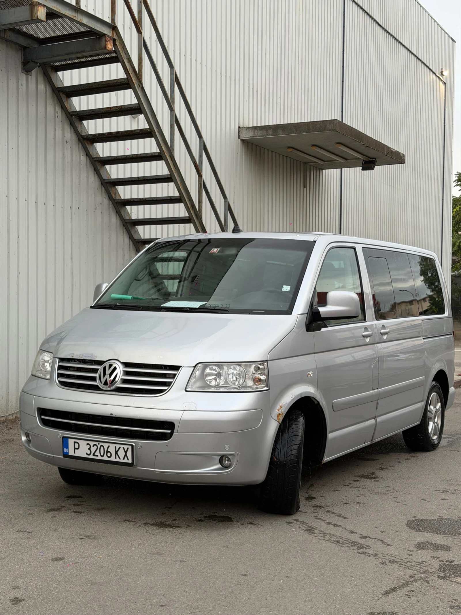 VW Multivan 2.5 TDI 174 к.с., снимка 4 - Автомобили и джипове - 56569540