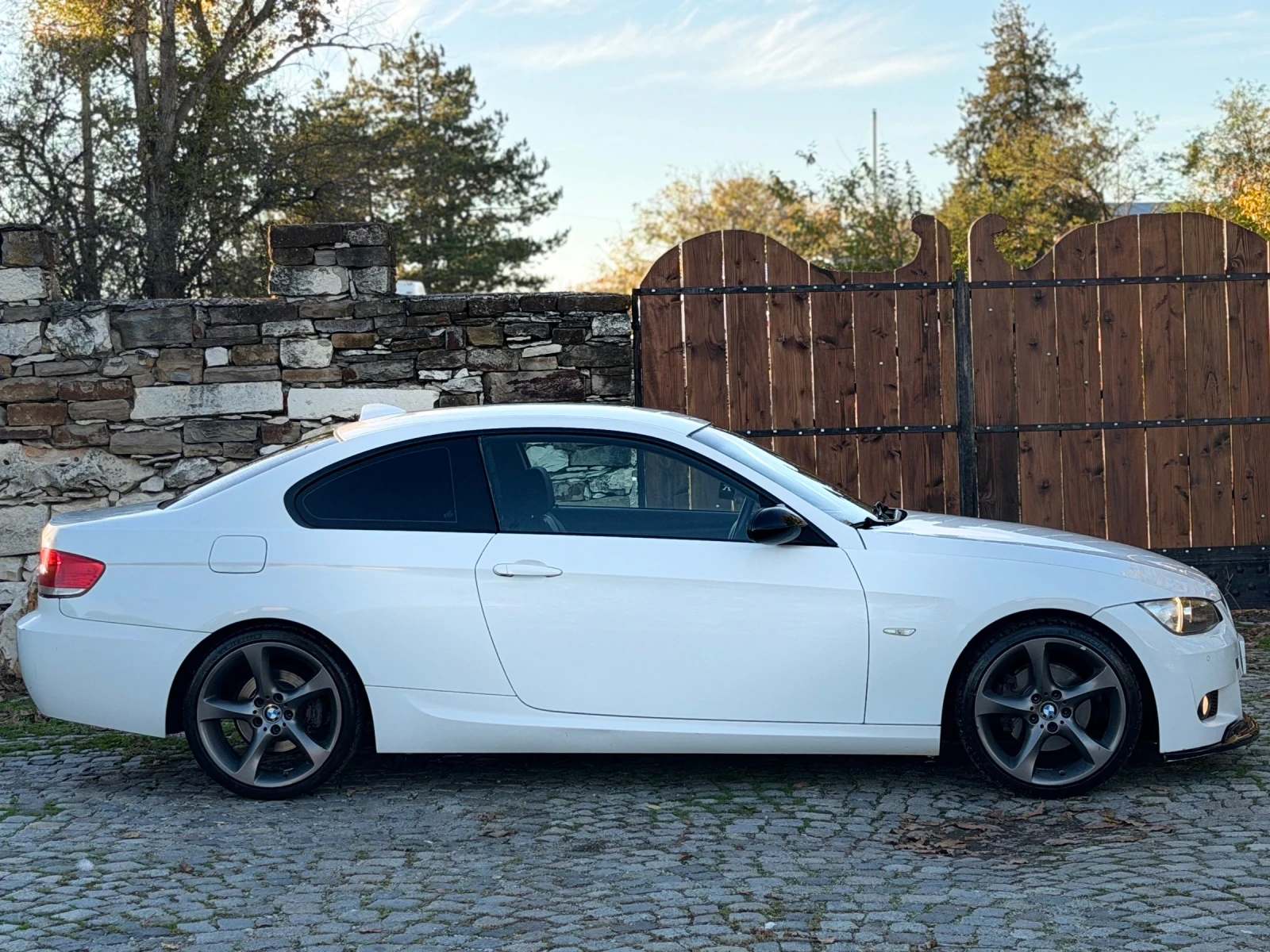 BMW 320 E92 Coupe* M packet*  Автоматик*  Keyless , снимка 2 - Автомобили и джипове - 56640866
