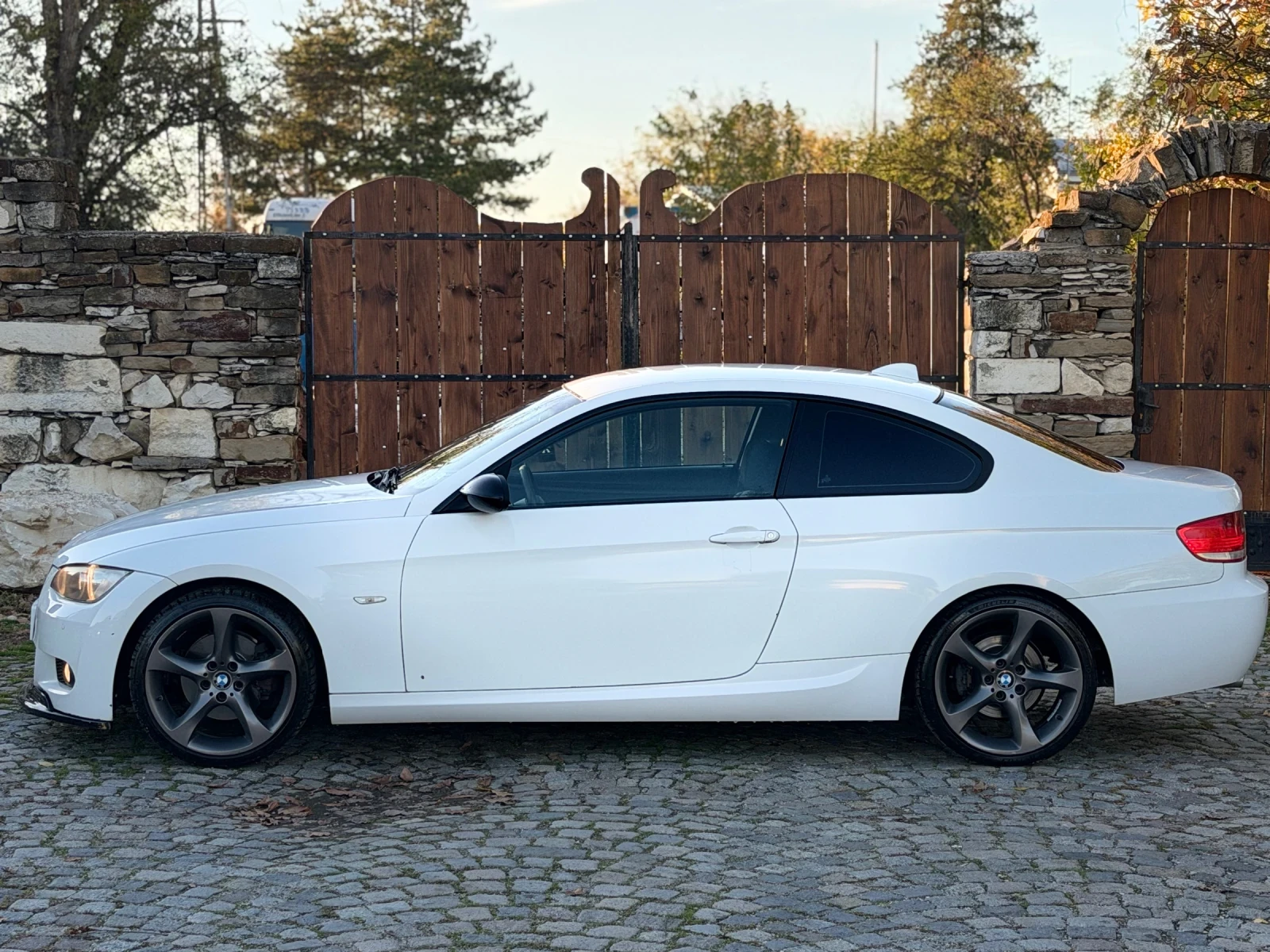 BMW 320 E92 Coupe* M packet*  Автоматик*  Keyless , снимка 3 - Автомобили и джипове - 56640866
