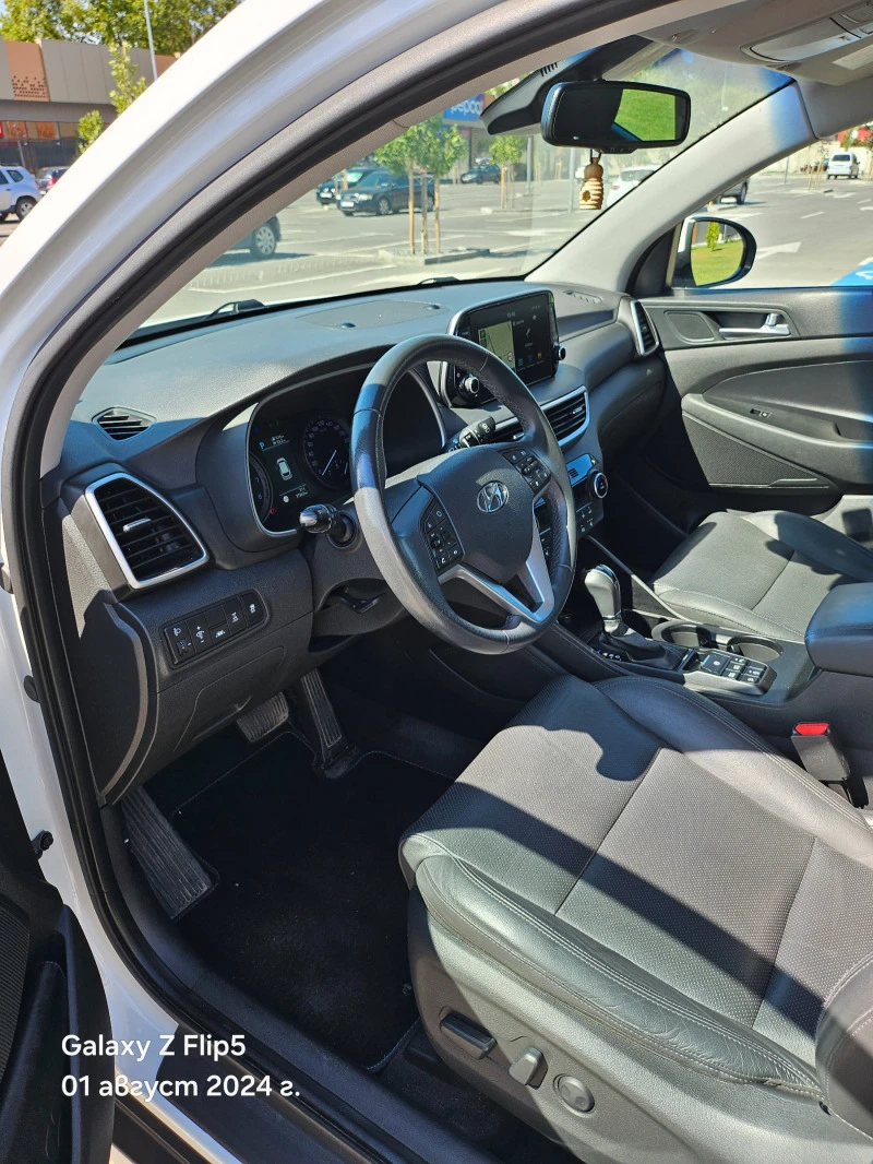 Hyundai Tucson 1.6 TGDi LED, снимка 7 - Автомобили и джипове - 47174084