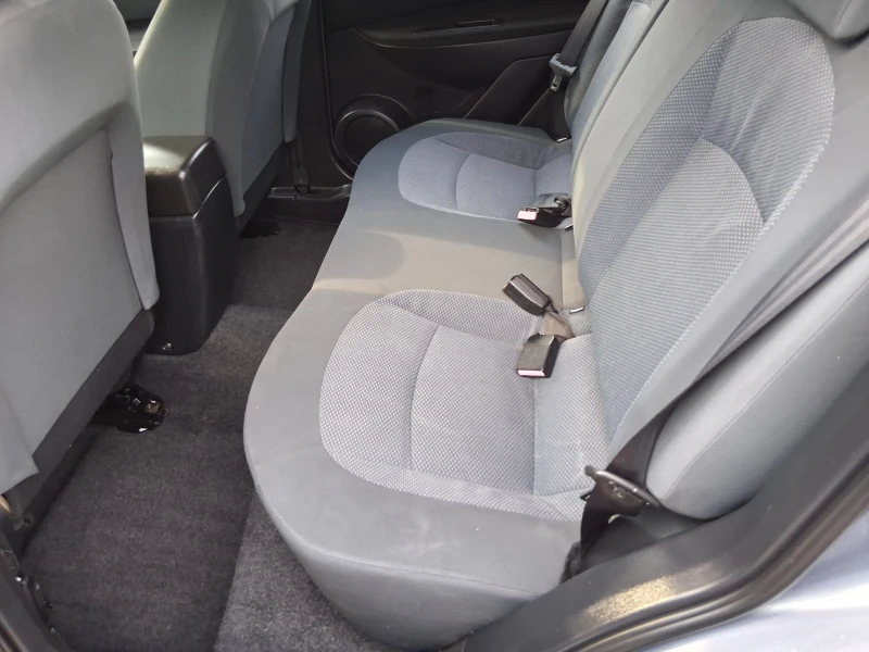 Nissan Qashqai 1.6 бензин , снимка 13 - Автомобили и джипове - 50824132