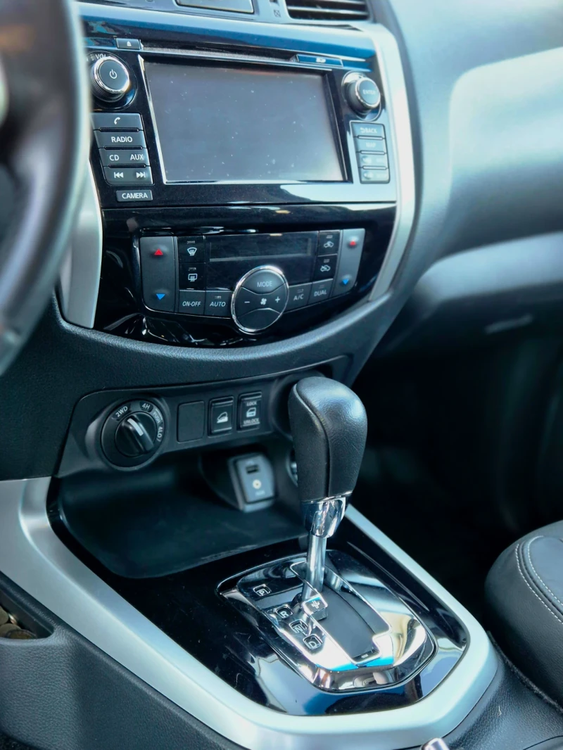 Nissan Navara 2.3L dCi/Full Tekna/360 Navi, снимка 12 - Автомобили и джипове - 52623745