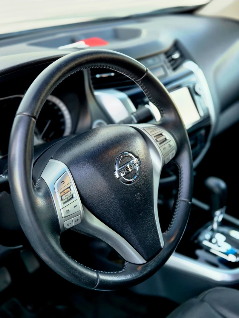 Nissan Navara 2.3L dCi/Full Tekna/360 Navi, снимка 10 - Автомобили и джипове - 52623745