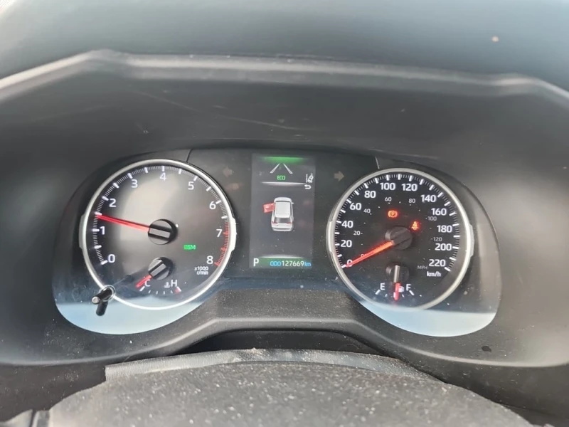 Toyota Rav4 LE  CARFAX, снимка 9 - Автомобили и джипове - 53007266