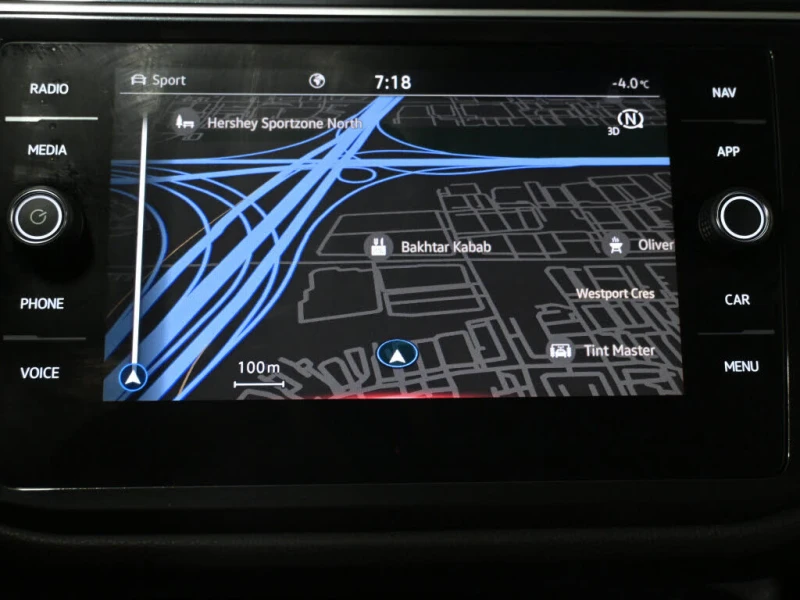 VW Tiguan Highline* R-Line* CARFAX* АвтоКредит* (ЦЕНА ДО БГ), снимка 13 - Автомобили и джипове - 53260077