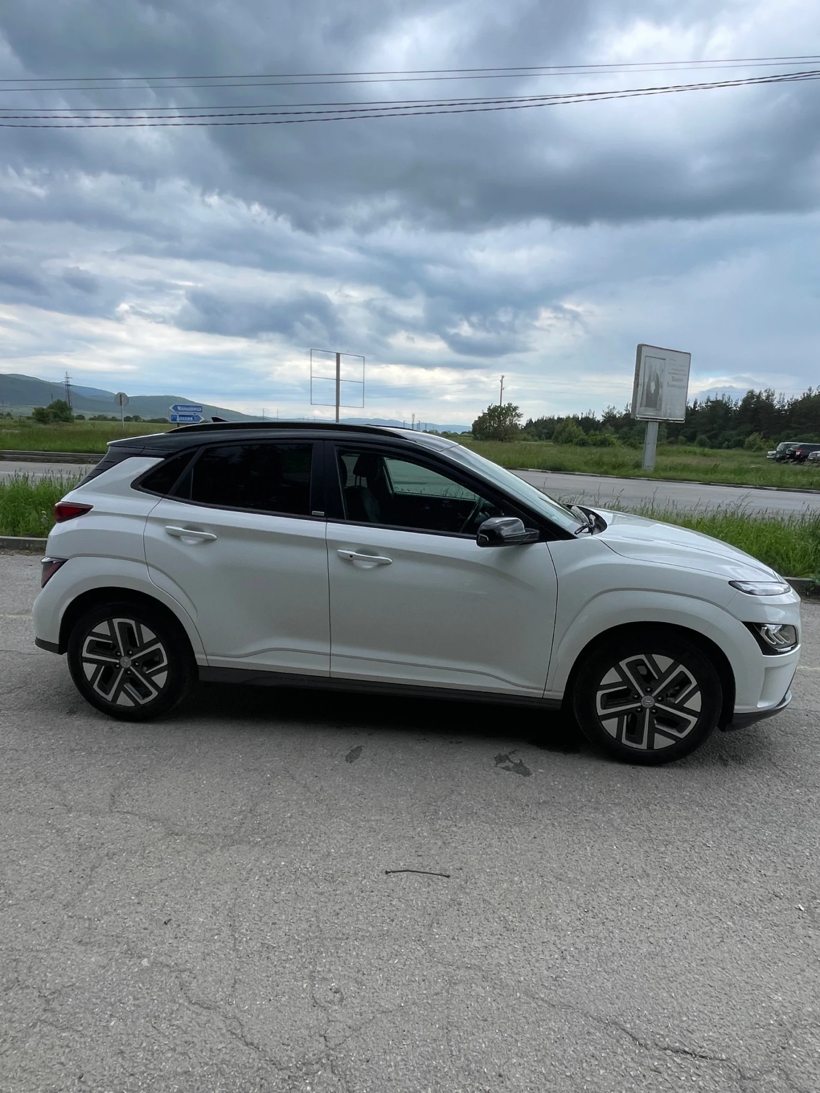 Hyundai Kona, снимка 4 - Автомобили и джипове - 54726489
