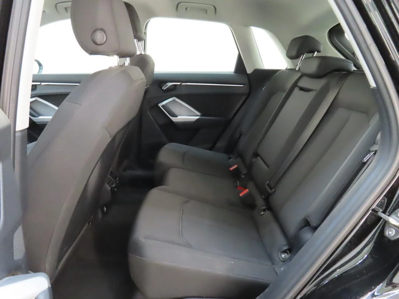 Audi Q3 45 TFSIe, снимка 10 - Автомобили и джипове - 55322802