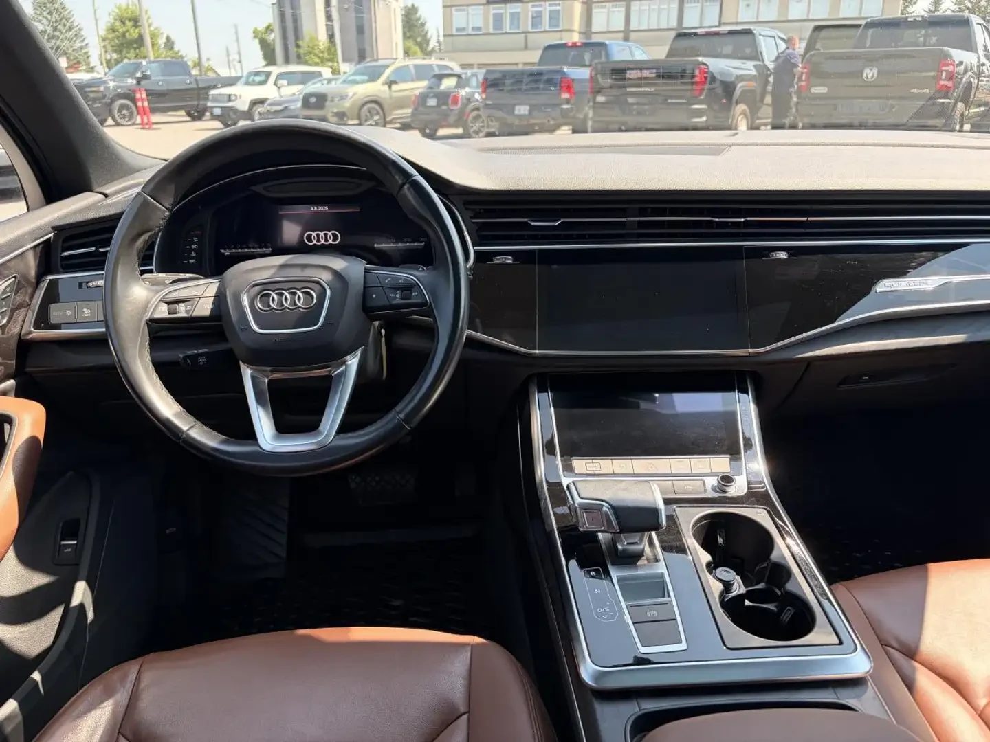 Audi Q7 S-line* Premium* Обдухване* Distronic, снимка 8 - Автомобили и джипове - 55615380