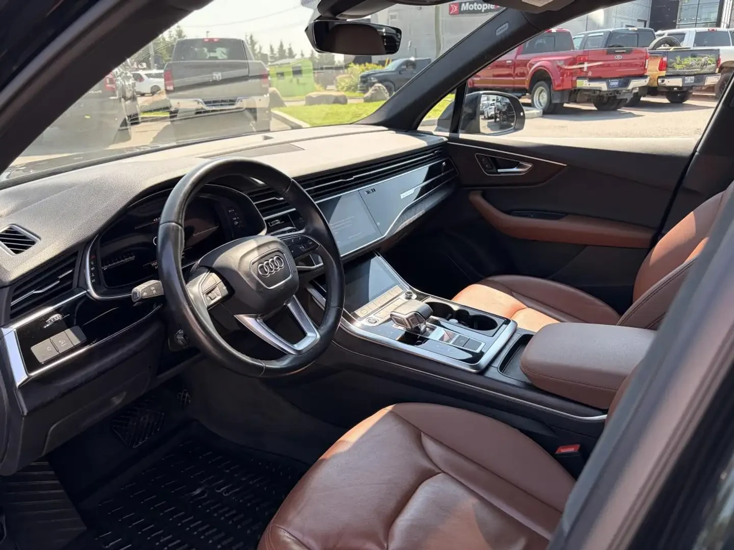 Audi Q7 S-line* Premium* Обдухване* Distronic, снимка 9 - Автомобили и джипове - 55615380