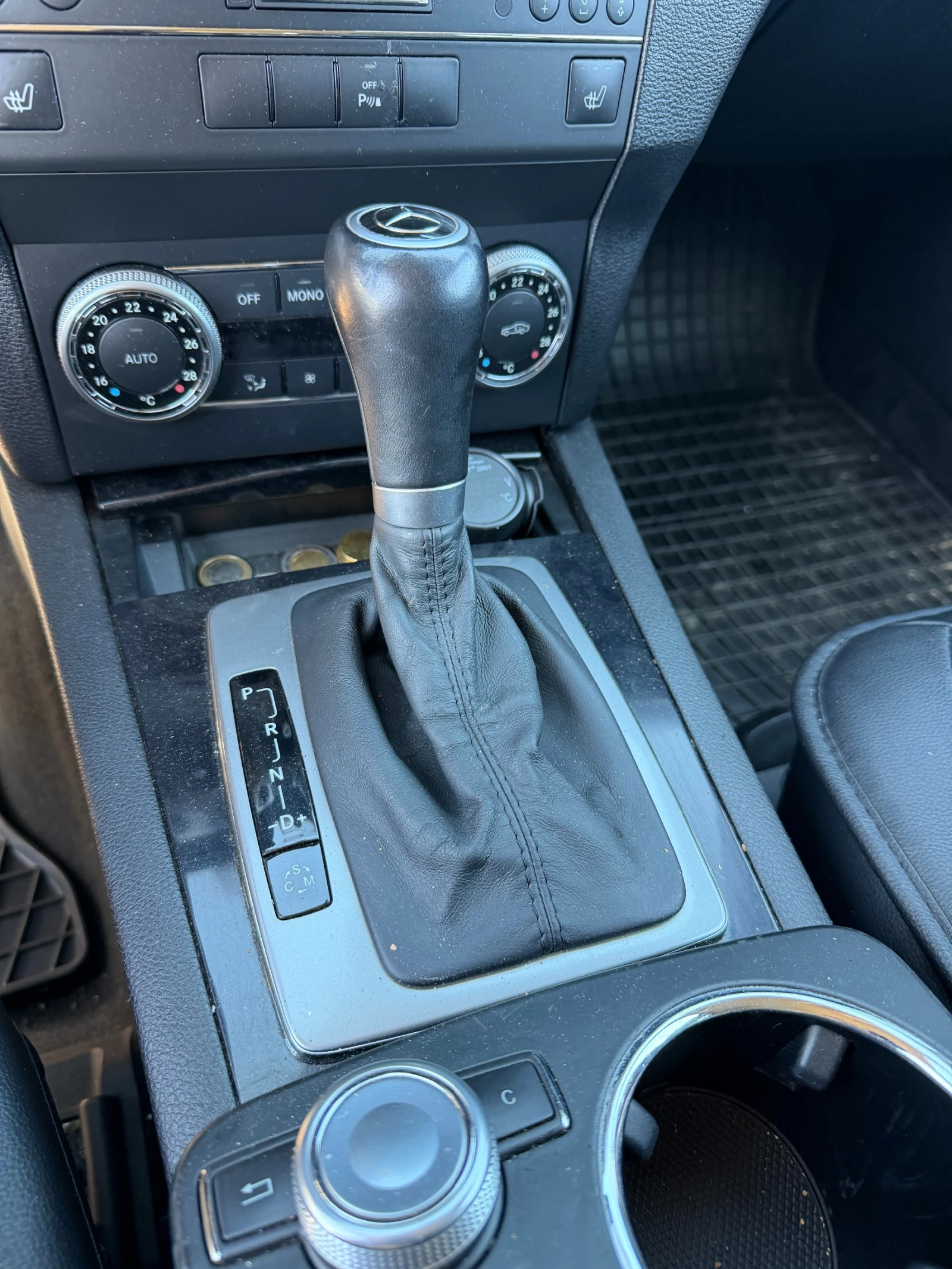 Mercedes-Benz GLK, снимка 8 - Автомобили и джипове - 56298257