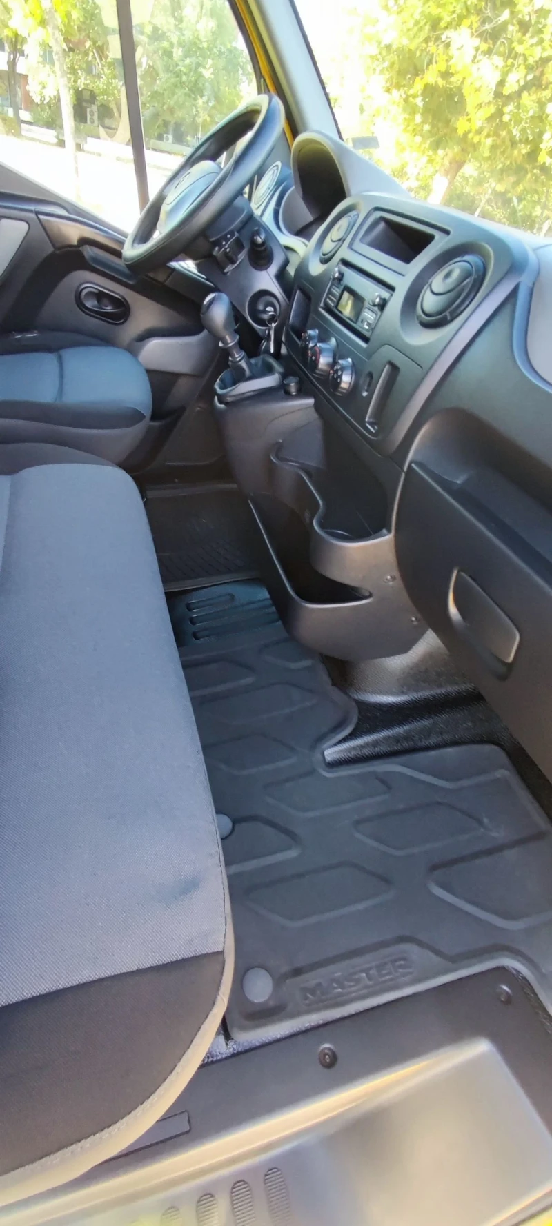 Renault Master, снимка 11 - Бусове и автобуси - 52831876