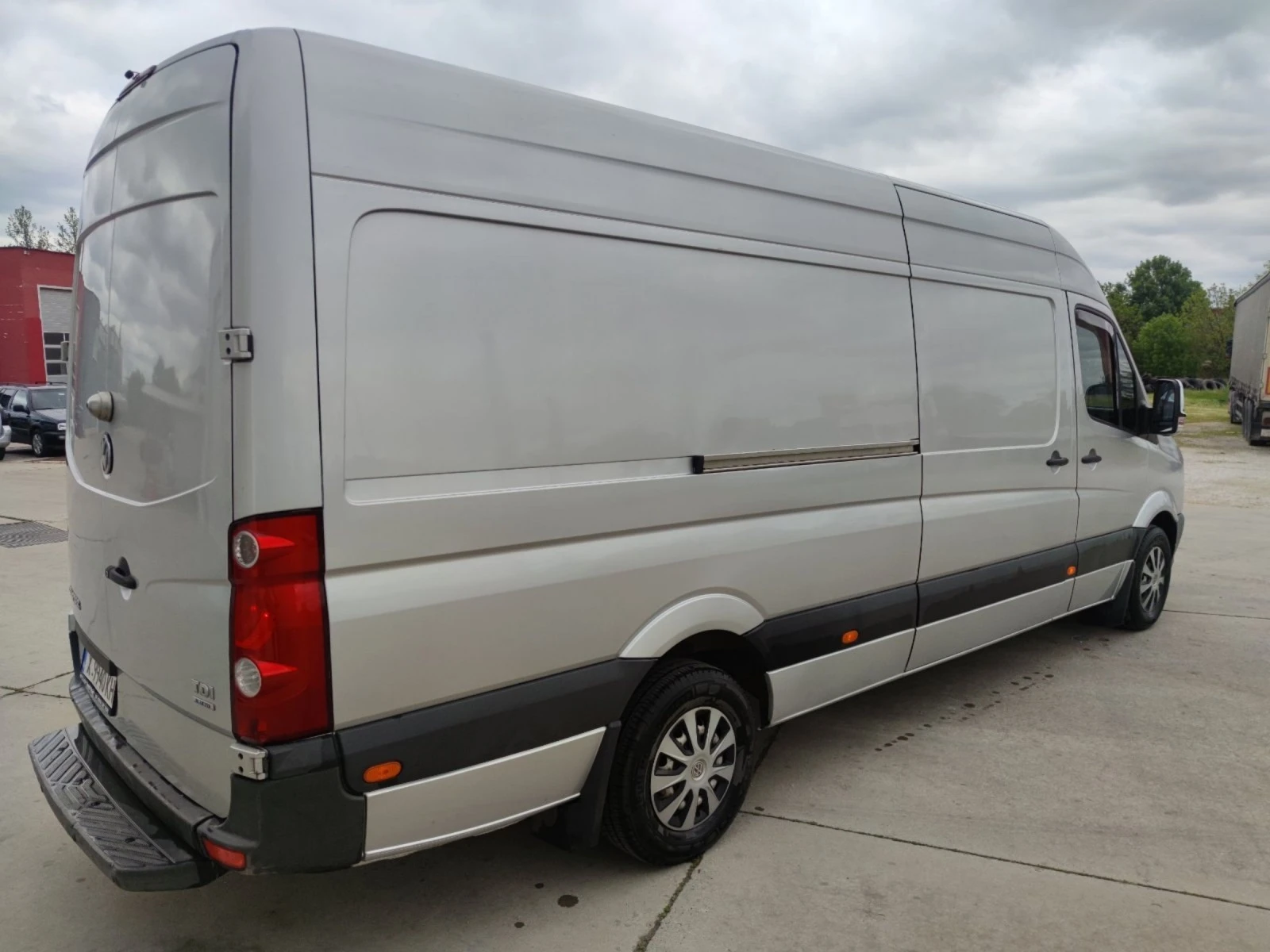 VW Crafter 2.5 TDI 163ks БАРТЕР - изображение 2