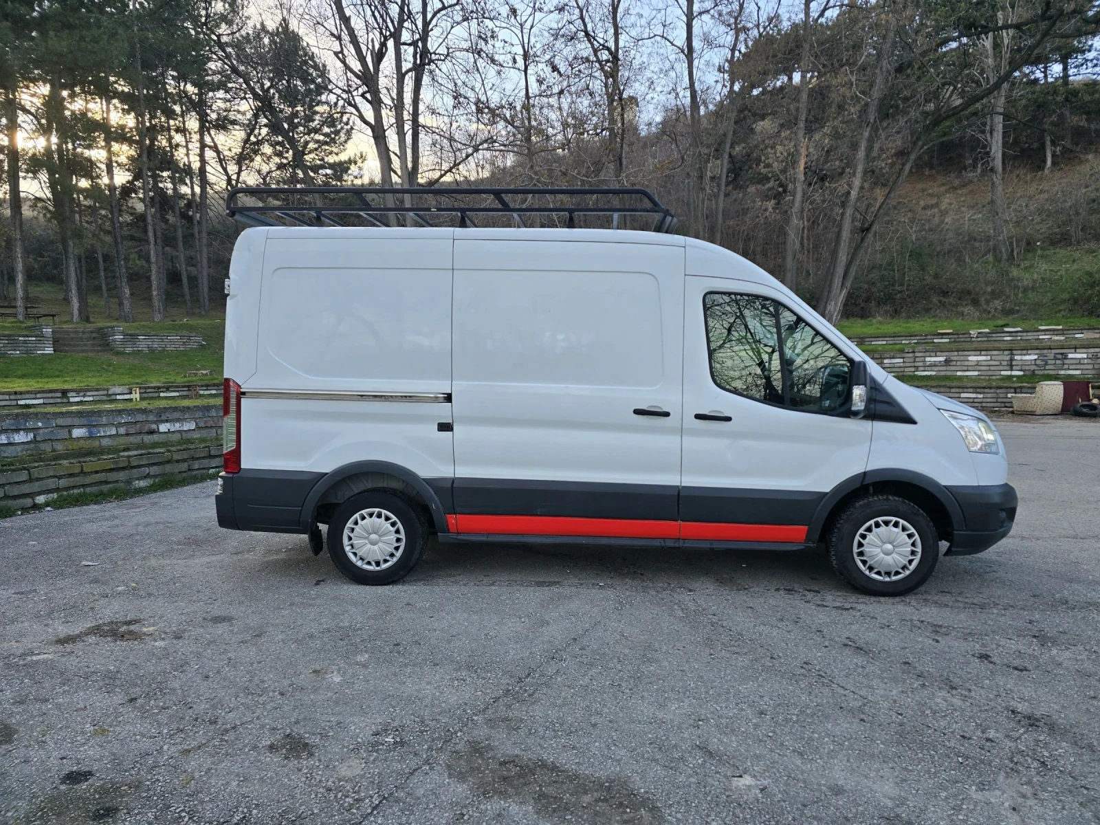 Ford Transit 2.2 L2H2 - изображение 6