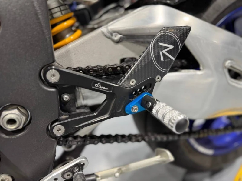 Yamaha YZF-R1 2016 * R1M * КАРБОН * ЛИМИТИРАНА ВЕРСИЯ, снимка 13 - Мотоциклети и мототехника - 53034977